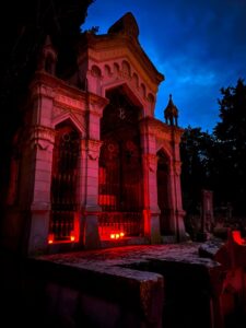Blagdan Sv. svetih na Gradskom groblju noću - Fotografija 16