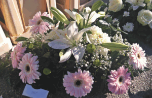 Ponuda cvijeća na Gradskom groblju - Fotografija 12