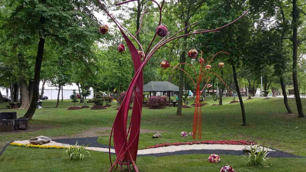 Floraart 2017 instalacija stabla nade