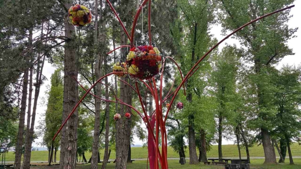 Floraart 2017 instalacija stabla nade