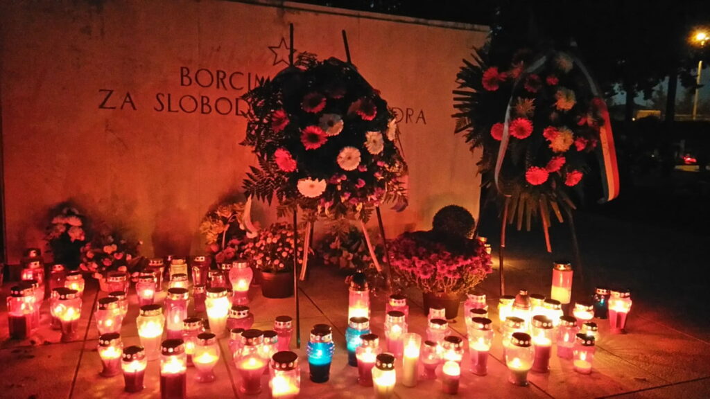 Noćni pogled na Gradsko Groblje – Svi Sveti